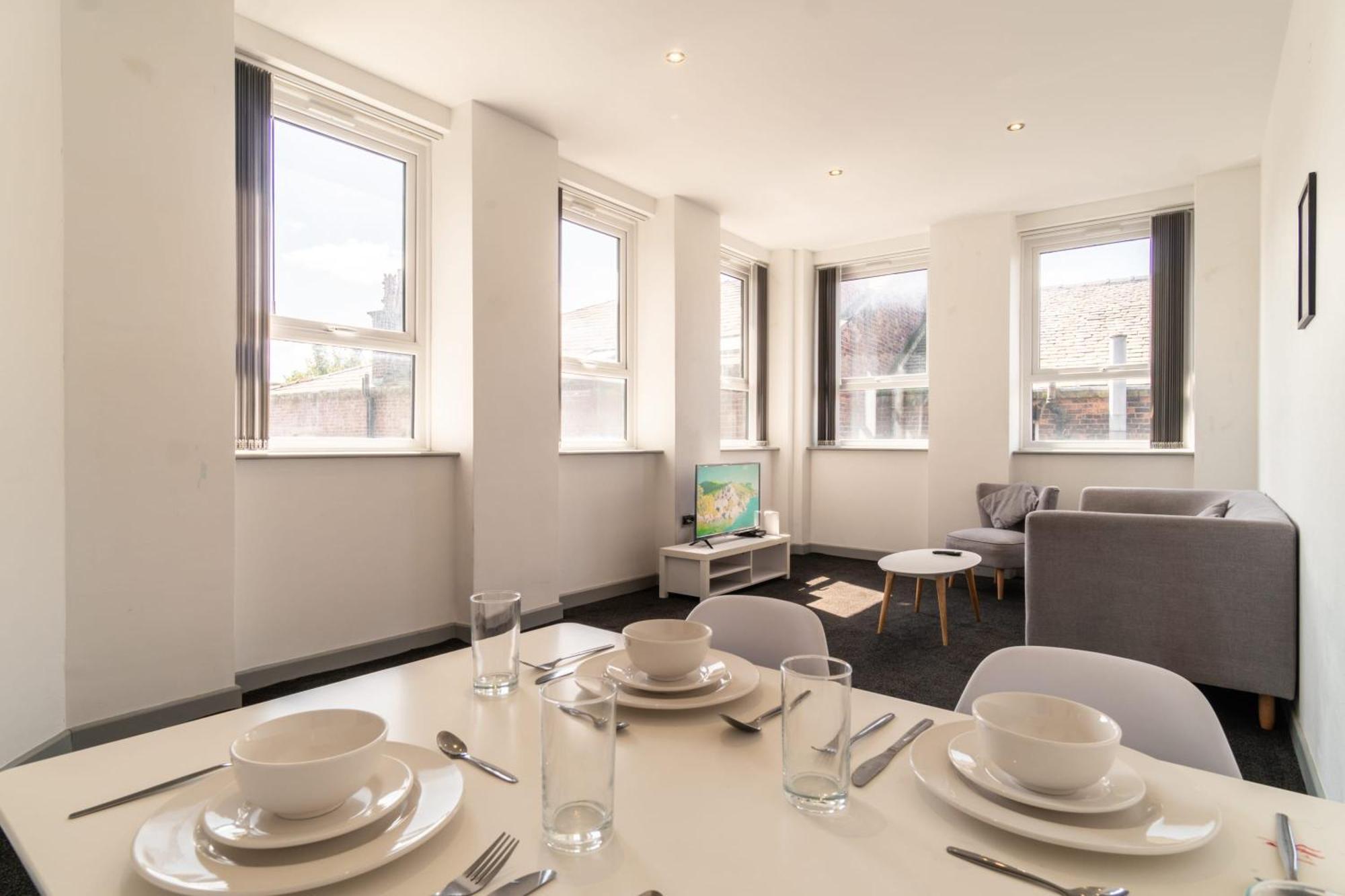 Bright 2 Bed In Блэкберн