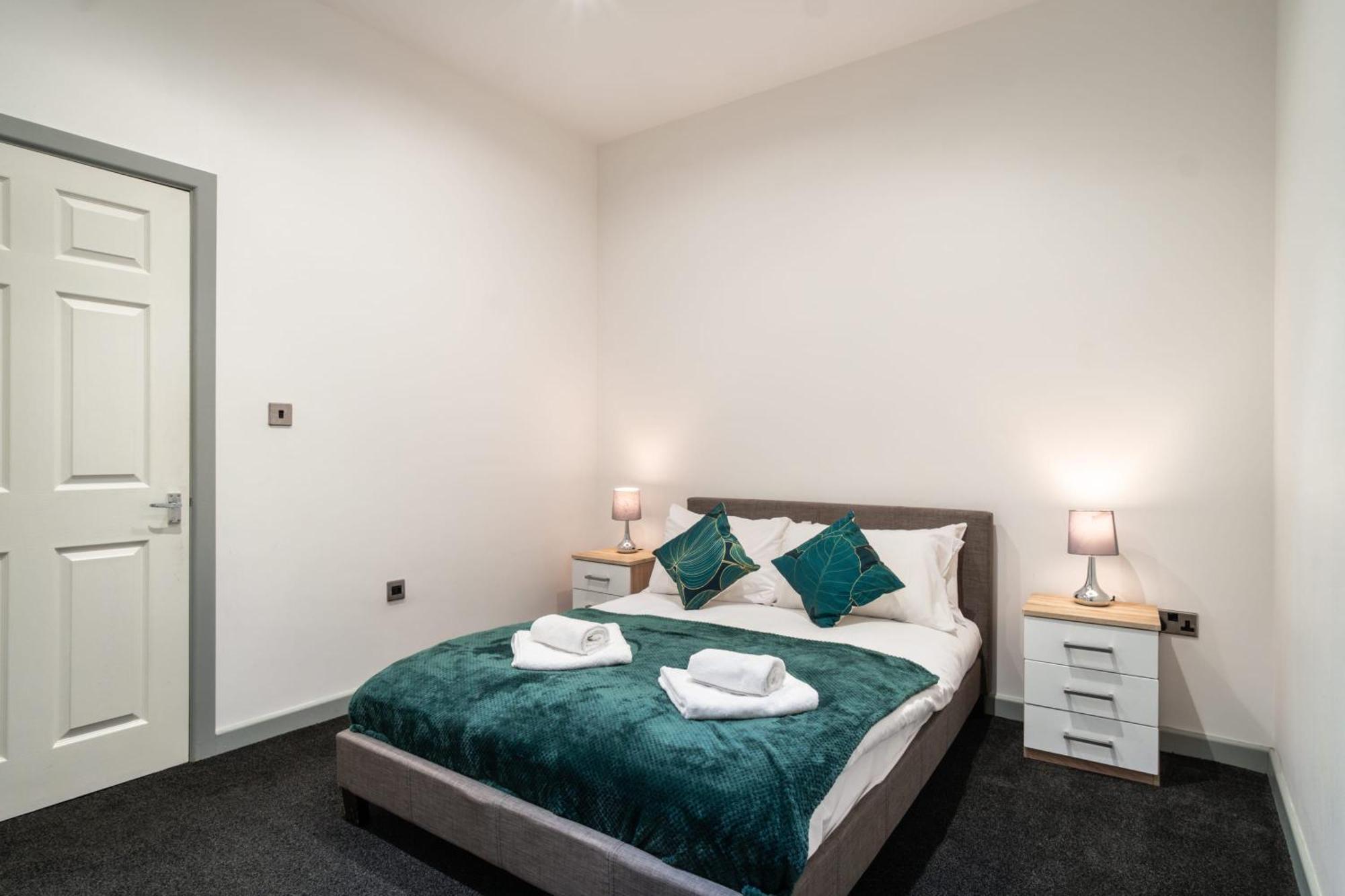 Апартаменты Bright 2 Bed In Блэкберн