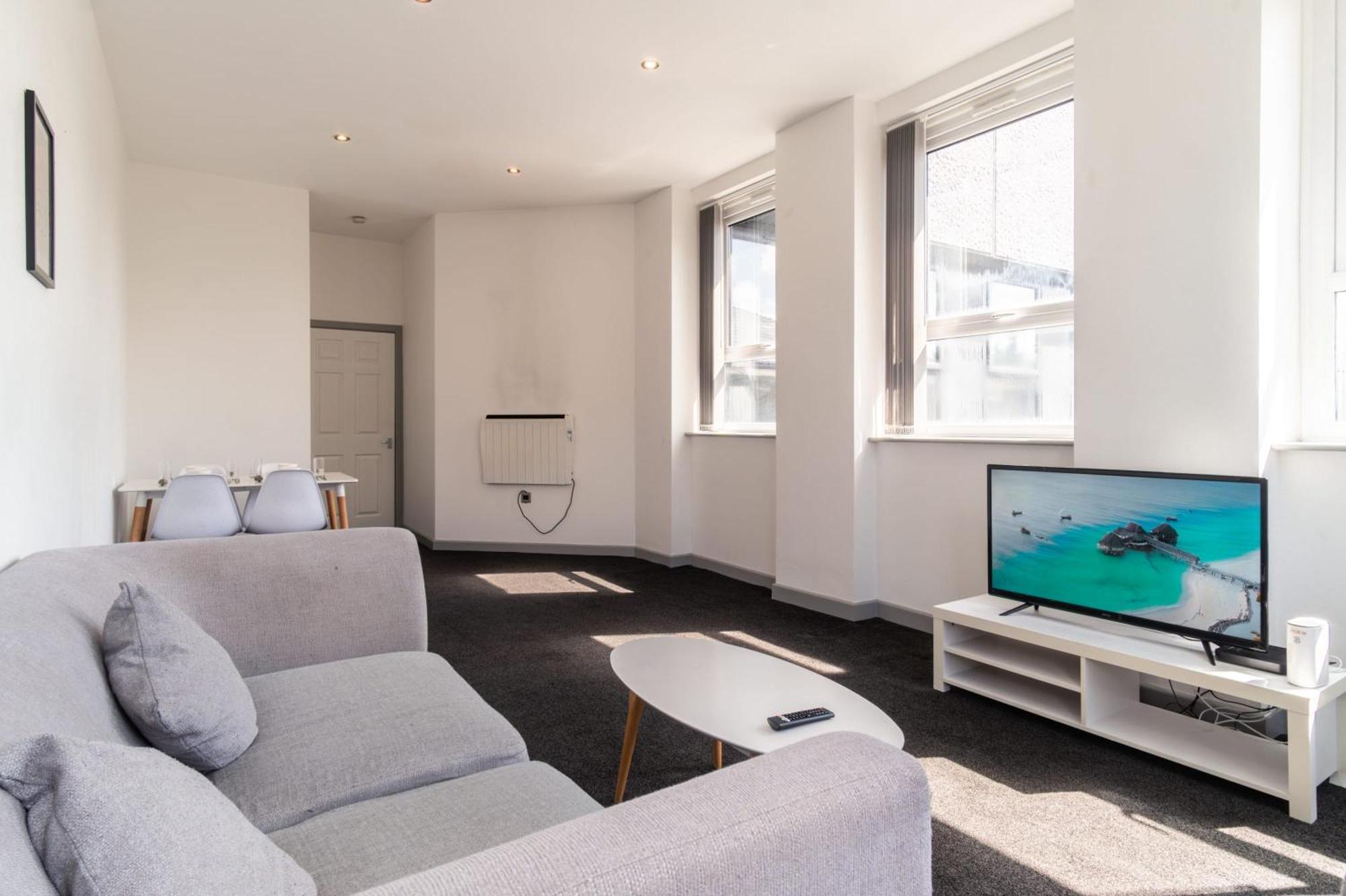 Bright 2 Bed In